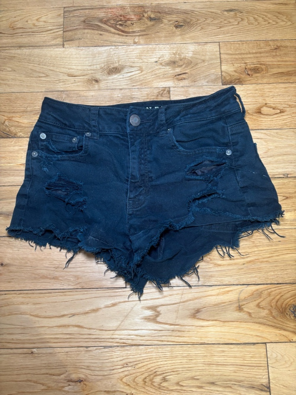 American Eagle Black Distressed Denim Shorts Frayed Hem Low Rise Stretch - Picture 1 of 4